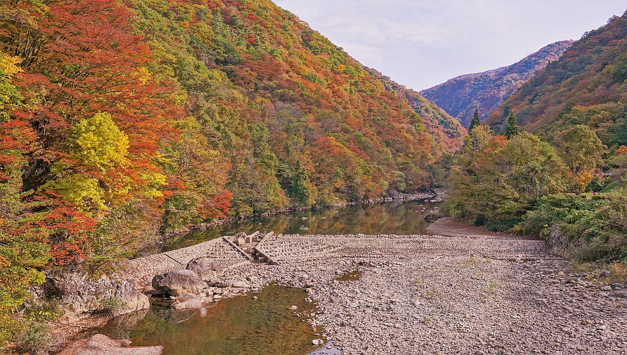 抱返り渓谷（秋田県）