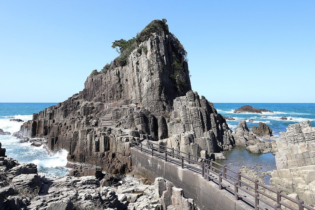 鉾島（福井県福井市）