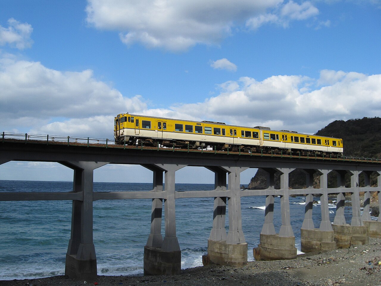 惣郷川橋梁（山口県）