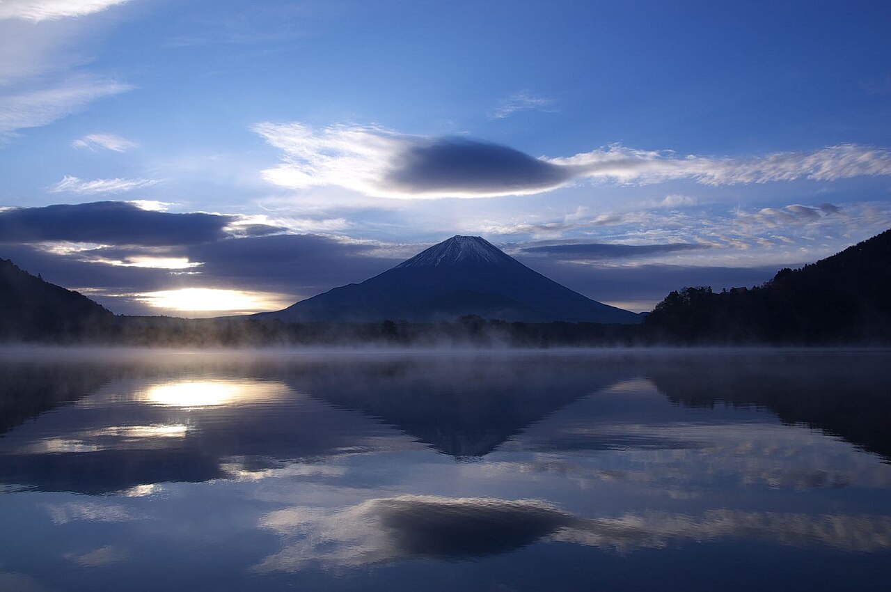 精進湖(山梨県)